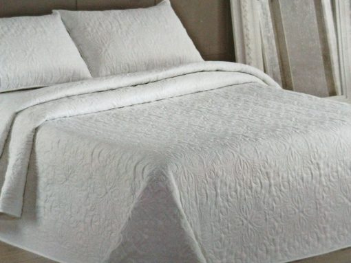 Colcha blanca cama 135
