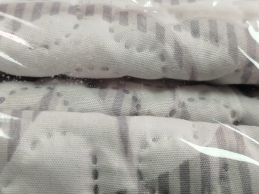 COLCHA BOUTI CAMA 90 ESTAMPADO GRIS REVERSO LISO - Imagen 3