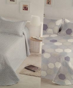 Colcha azul y blanca