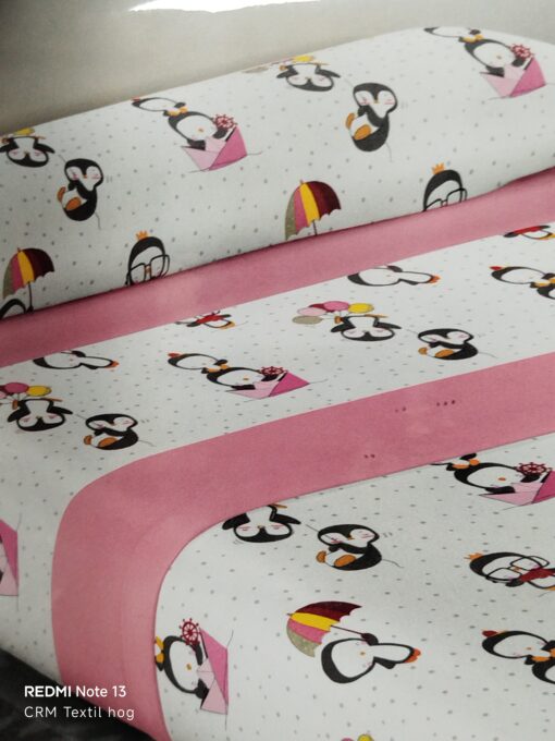 Juego sábanas coralina infantil  pingu rosa 105