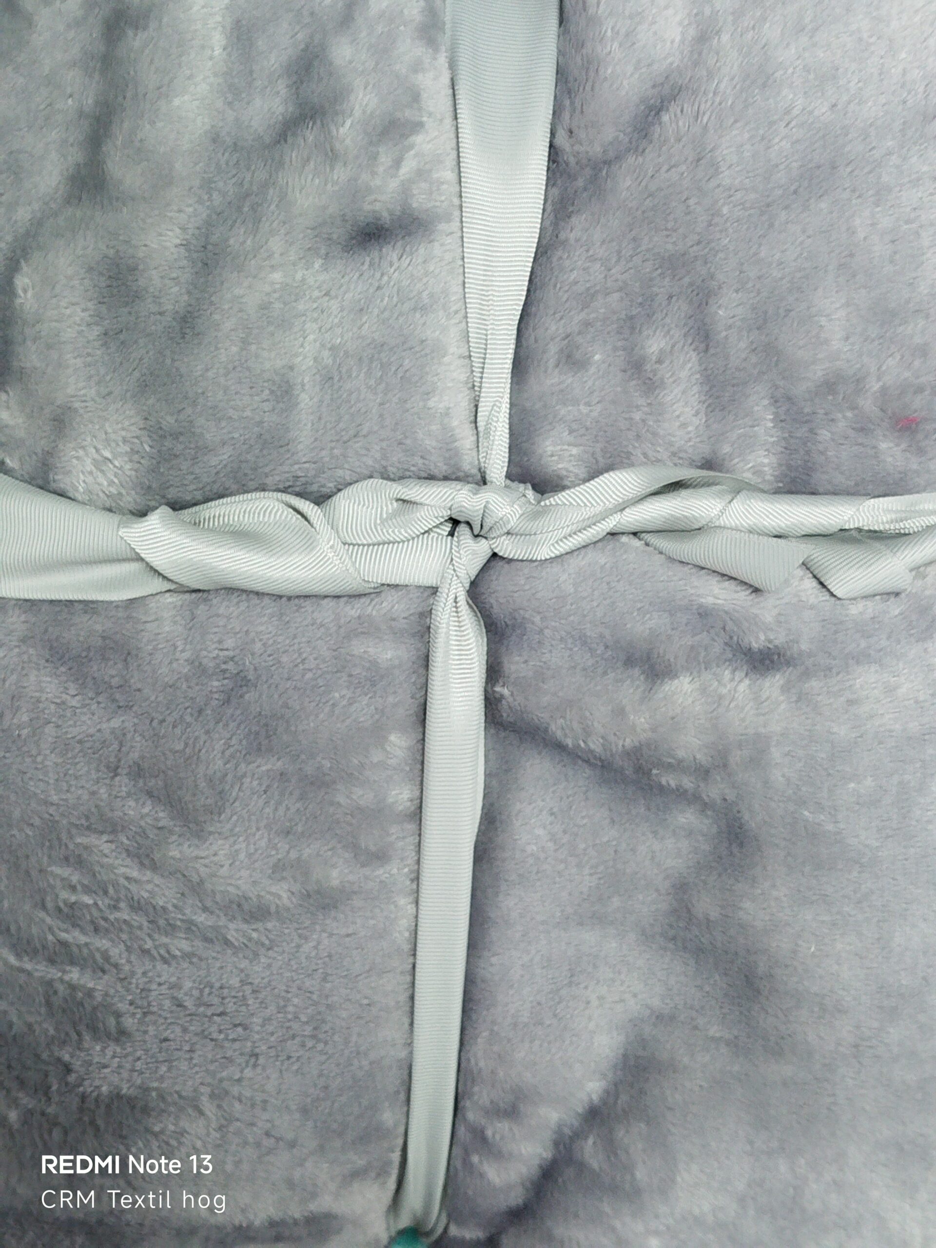 Manta lisa 220x240 — suave y ligera (sin borrego) gris