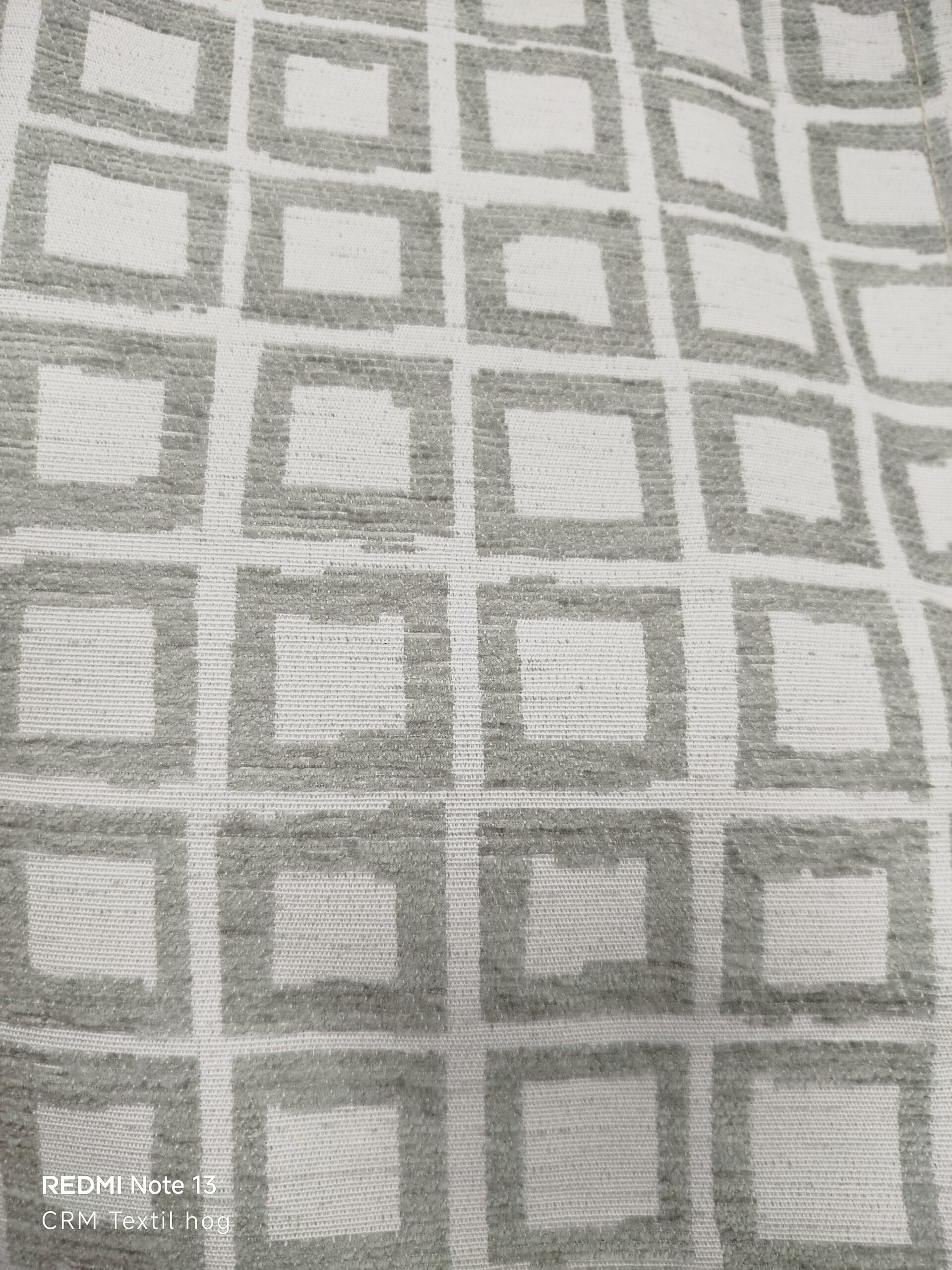 Mantel tapete de chenilla 110x160 cuadro gris claro