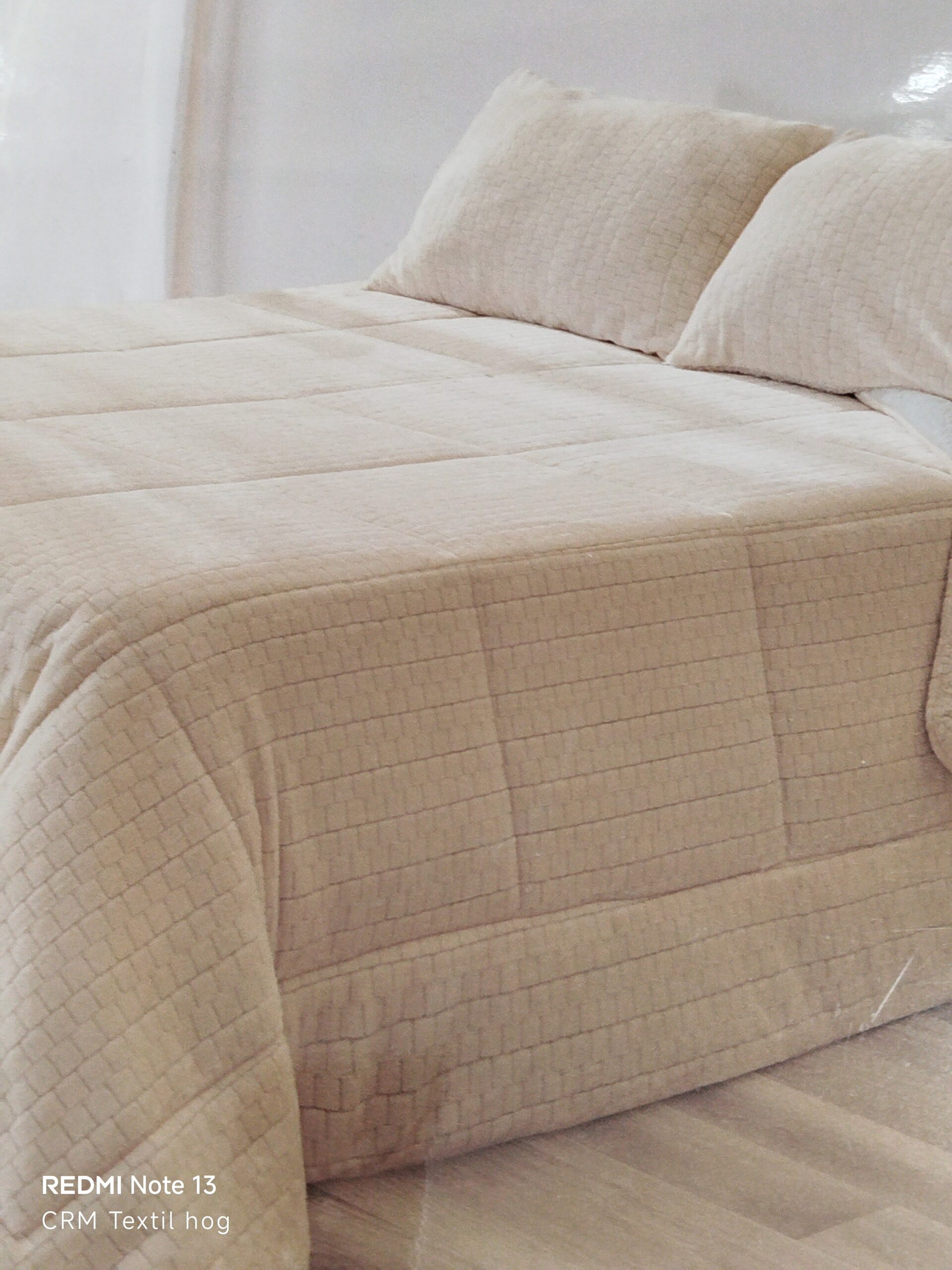 Edredón sherpa cama 180 cuadros beige